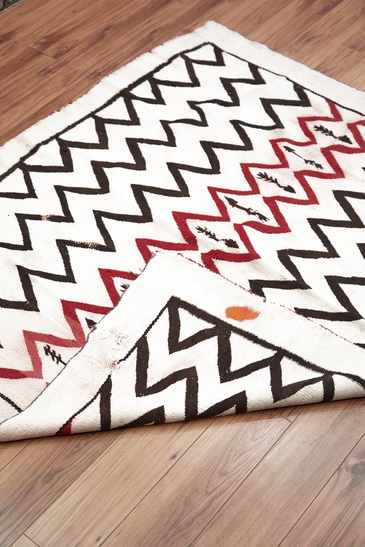 No. 1104 - 4' 3" x 4' 10"