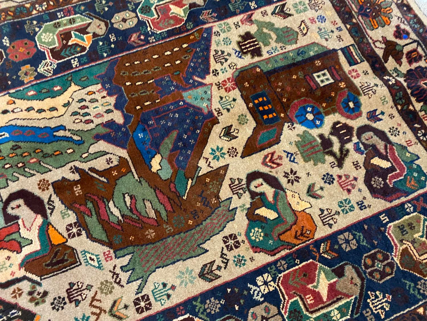 No. 843 - 4' x 6' 10"