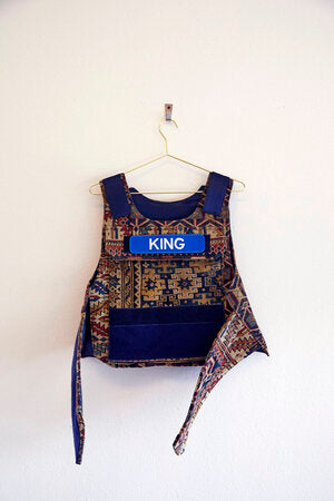 King Plate Carrier Caucasian