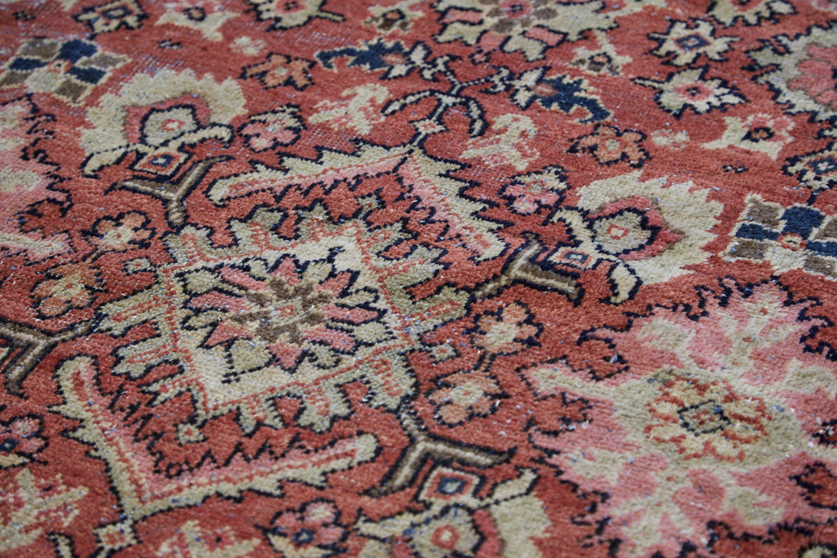 No. 1122 - 7' 4" x 10' 6"