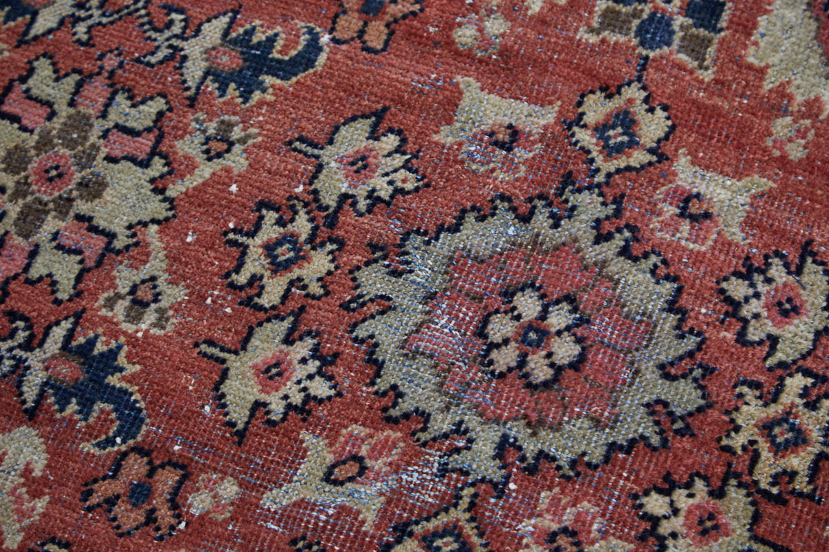 No. 1122 - 7' 4" x 10' 6"