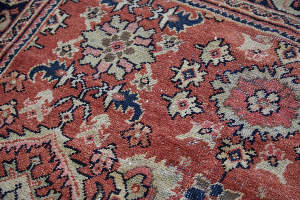 No. 1122 - 7' 4" x 10' 6"