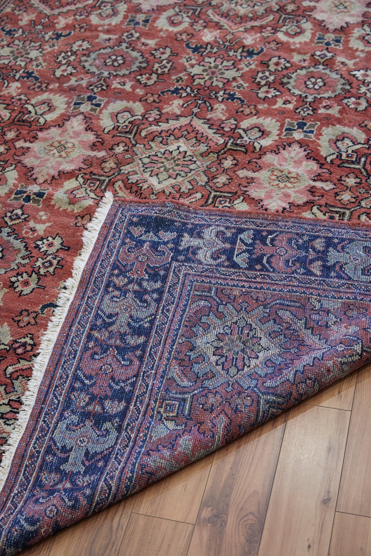 No. 1122 - 7' 4" x 10' 6"