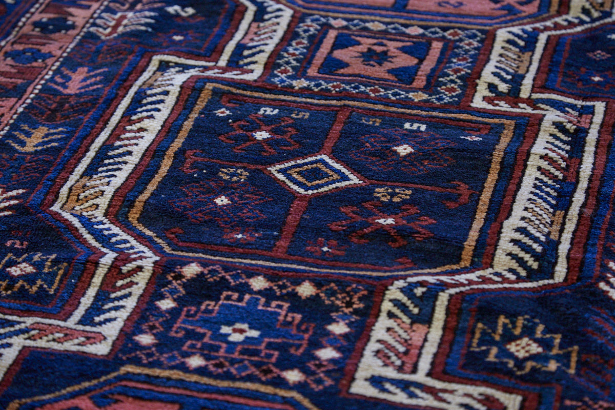 No. 1124 - 4' 5" x 9' 6"