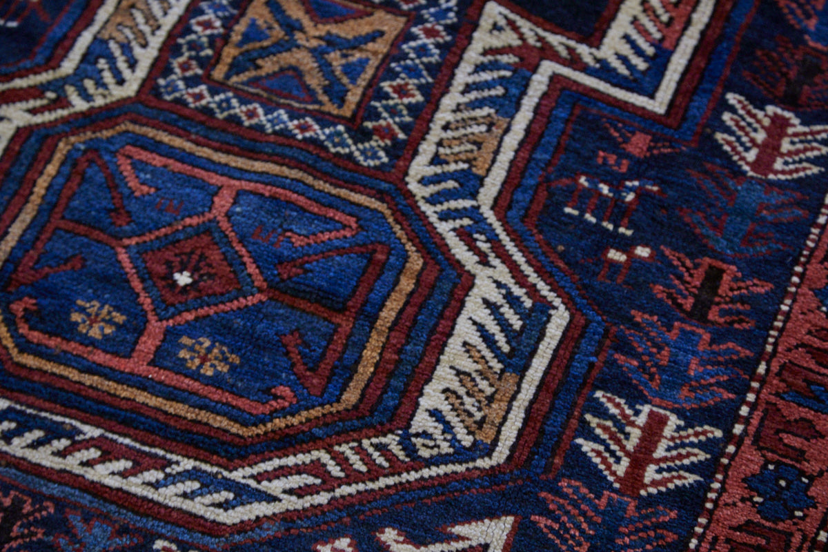 No. 1124 - 4' 5" x 9' 6"