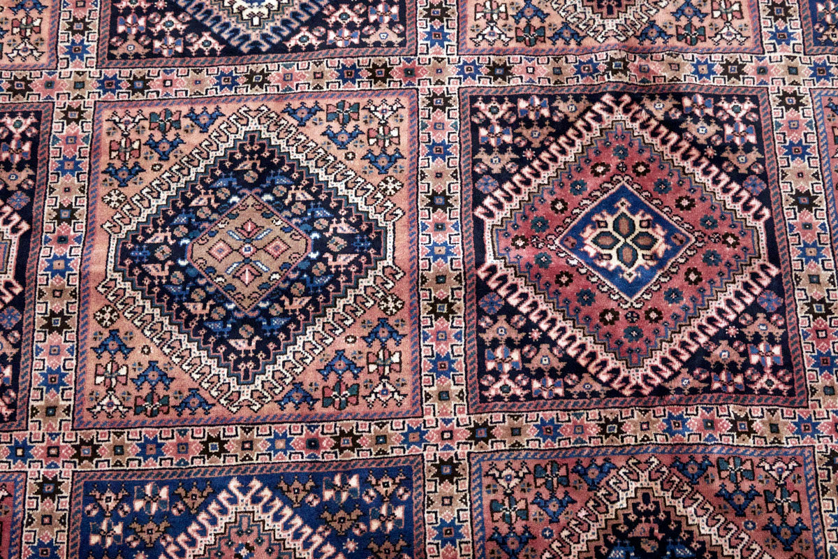 No. 1130 - 10' 1" x 13' 7"