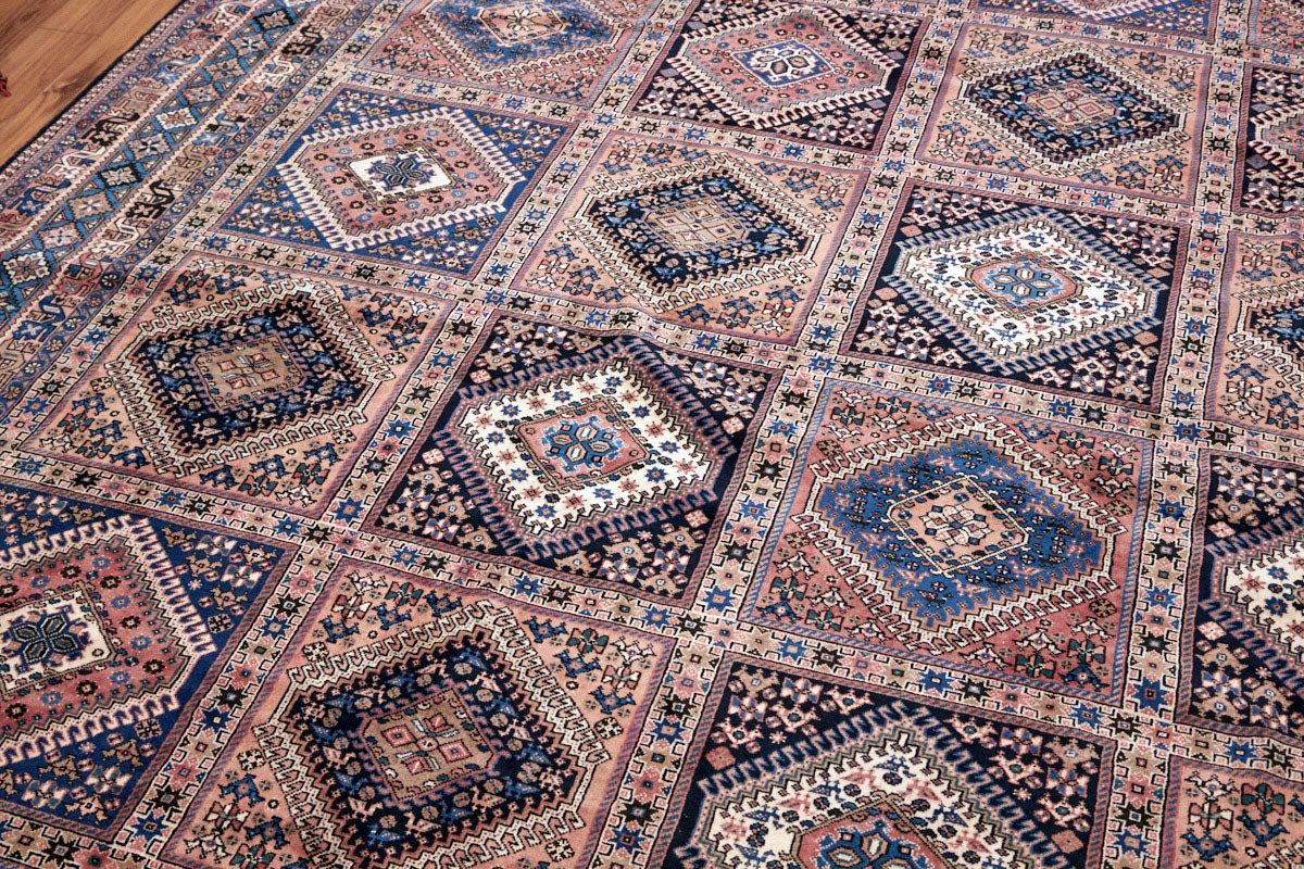 No. 1130 - 10' 1" x 13' 7"